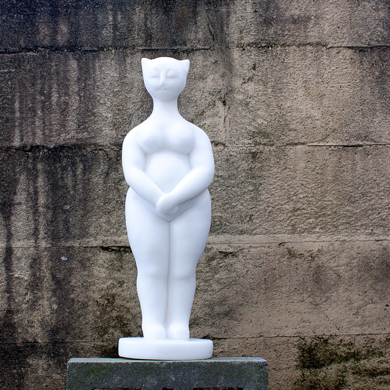 marble-figurative-sculpture-cat