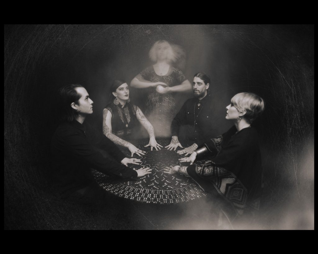 Seance 8x10