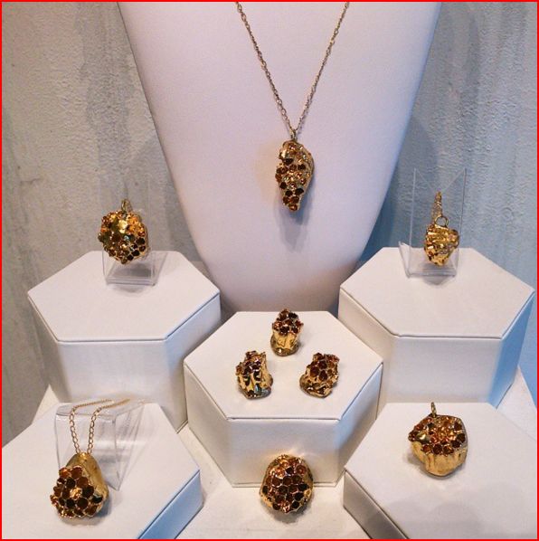 honeycombdisplay