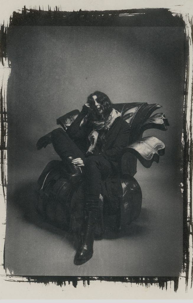 ChelseaWolfeWearingNoctexOnRoyMackeyChair_Lithium-Palladium_LeeGerlach2