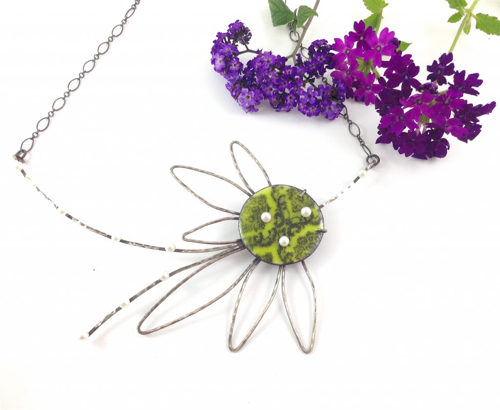 yellow daisy necklace with flowers