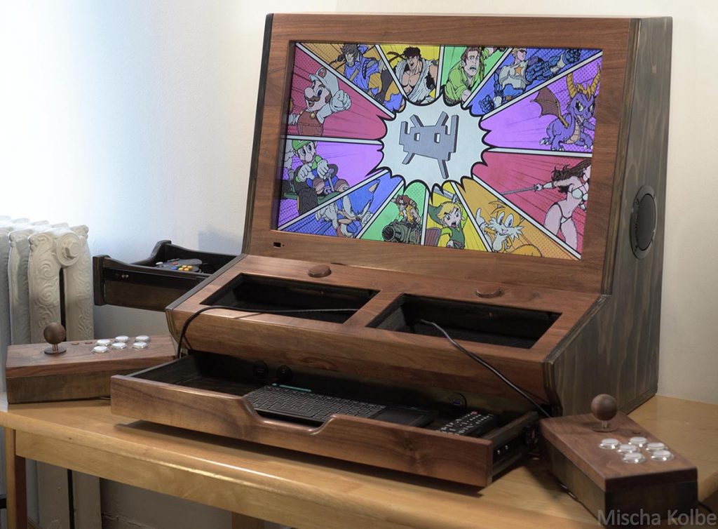 fullyOpenScreenOn_smaller_v002